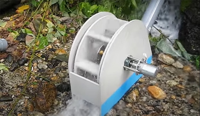 Como construir um pequeno gerador hidrelétrico